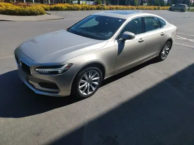 Gebraucht Volvo S90 Momentum 320 PS (235 kW) 2018 Gold Limousine