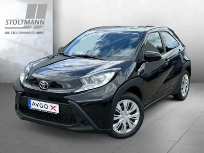Neu Toyota Aygo X Business Edition 72 PS (52 kW) 2025 Schwarz SUV