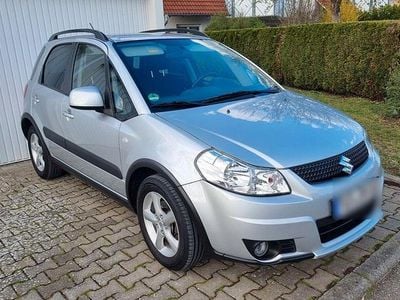 Usado Suzuki SX4 Comfort 120 HP (88 kW) 2009 Prateado Citadino