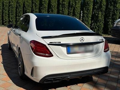 Weiß Gebraucht 2015 Mercedes C63S AMG AMG Limousine | 49.000 €