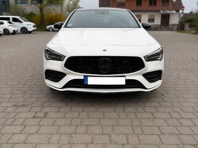 Second-hand Mercedes CLA250e AMG line 218 CP (160 kW) 2020 Alb Berlinǎ