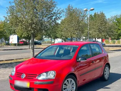 Gebraucht VW Golf IV 75 PS (55 kW) 2005 Rot Limousine