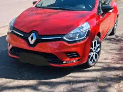 Gebraucht Renault Clio V LIMITED 90 PS (66 kW) 2019 Rot Limousine