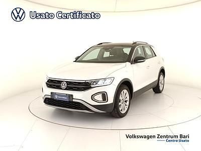 Second-hand VW T-Roc Life 115 CP (84 kW) 2023 Alb SUV