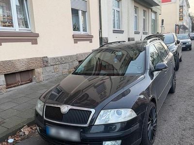 Schwarz Gebraucht 2006 Skoda Octavia Kombi | 2.000 €