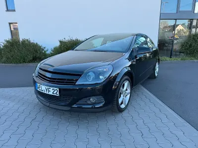 Second-hand Opel Astra GTC 140 CP (102 kW) 2008 Negru Hatchback