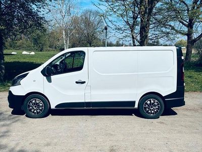 Gebraucht Renault Trafic 90 PS (66 kW) 2015 Weiß Van / Kleinbus
