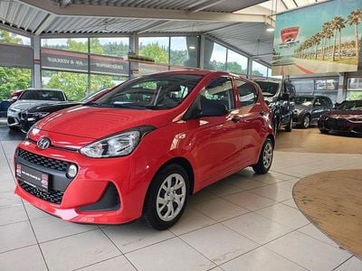 Gebraucht Hyundai i10 Pure 67 PS (49 kW) 2019 Rot Kleinwagen