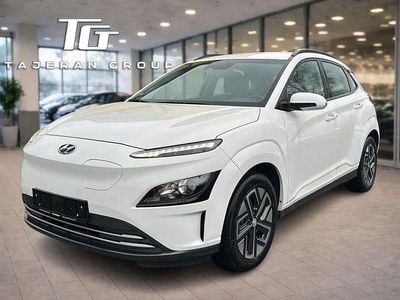 Gebraucht Hyundai Kona 100 kW (136 PS) 2023 Weiß SUV