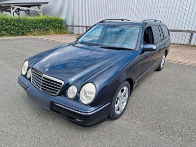 Mercedes E320