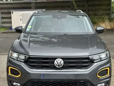 Gebraucht VW T-Roc Sport 150 PS (110 kW) 2019 Grau SUV