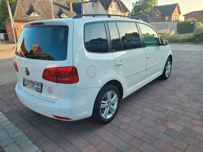 Gebraucht VW Touran Match 105 PS (77 kW) 2012 Schwarz Van / Kleinbus