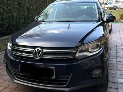 Gebraucht VW Tiguan Sportline 179 PS (131 kW) 2012 Blau SUV