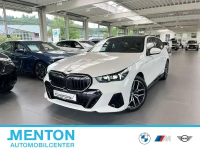 Gebraucht BMW 520 M Sport 197 PS (144 kW) 2025 Weiß Kombi