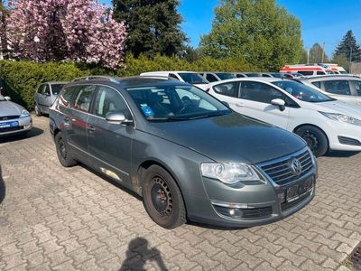 gebraucht VW Passat 2,0 Highline / Volleder / 8 Fach bereift / Klimaauto.