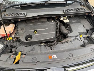 Gebraucht Ford Kuga 150 PS (110 kW) 2014 Schwarz SUV