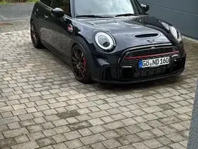 Używany Mini John Cooper Works 231 KM (169 kW) 2021 Czarny Hatchback