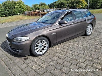 Braun Gebraucht 2013 BMW 530 Kombi | 10.911 € (Etwas zu teuer)
