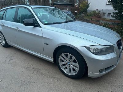 Gebraucht BMW 318 143 PS (105 kW) 2012 Grau Kombi