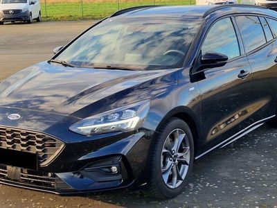 gebraucht Ford Focus Turnier 1.5 EcoBoost ST-Line AT Navi AHK