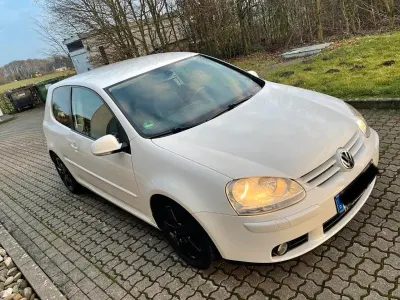 Gebraucht VW Golf V 140 PS (102 kW) 2007 Weiß Kleinwagen