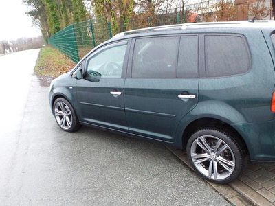 Gebraucht VW Touran Cup 105 PS (77 kW) 2014 Grün Van / Kleinbus