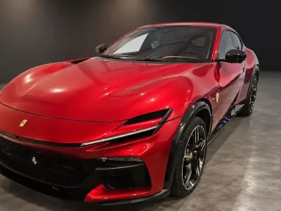 Neu Ferrari Purosangue 725 PS (533 kW) 2026 Rot SUV