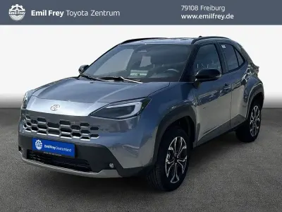 Neu Toyota Yaris Cross 92 PS (67 kW) 2026 Celestite grey metallic SUV