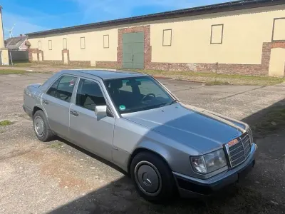 Gebraucht Mercedes E260 160 PS (117 kW) 1992 Limousine