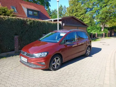 Gebraucht VW Golf Comfortline 116 PS (85 kW) 2020 Rot Van / Kleinbus