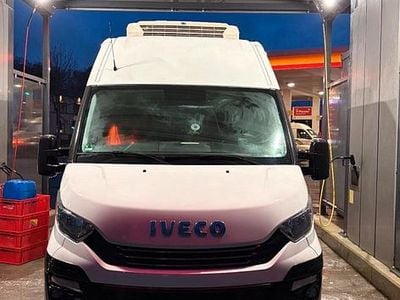 Gebraucht Iveco Daily 2018 Weiß Limousine