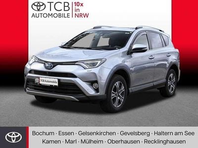 Usata Toyota RAV4 Hybrid Basis 211 CV (155 kW) 2017 Argento SUV