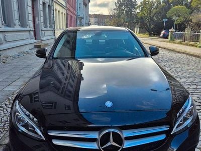 Second-hand Mercedes C180 Edition 156 CP (114 kW) 2017 Negru Berlinǎ