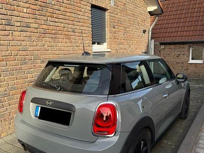Grau Gebraucht 2019 Mini ONE Kleinwagen | 14.100 € (Fairer Preis)