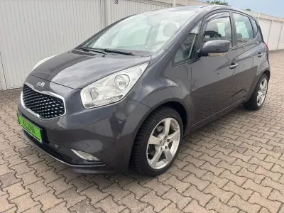 Gebraucht Kia Venga Spirit 128 PS (94 kW) 2015 Grau Kleinwagen