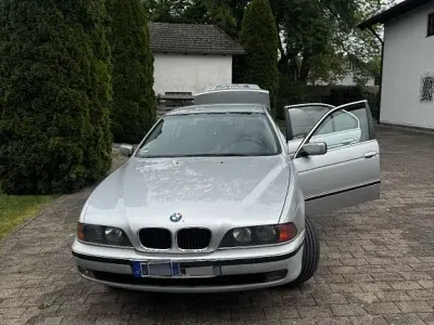 Gebraucht BMW 523 170 PS (125 kW) 1999 Silber Limousine