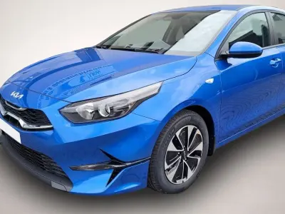 Neu Kia Ceed 140 PS (102 kW) 2026 Blau Kleinwagen