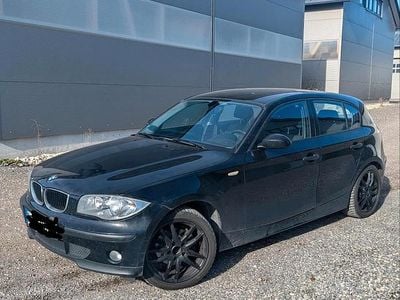 Schwarz Gebraucht 2006 BMW 116 Kleinwagen | 2.900 €