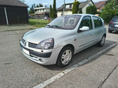 Gebraucht Renault Clio II Initiale 98 PS (72 kW) 2003 Silber Limousine