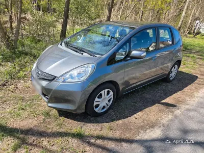 Gebraucht Honda Jazz 100 PS (73 kW) 2014 Silber Kleinwagen