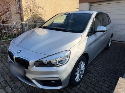Gebraucht BMW 218 Active Tourer Comfort Edition 136 PS (100 kW) 2016 Silber Van / Kleinbus