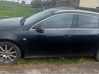 Gebraucht Opel Insignia 130 PS (95 kW) 2012 Schwarz Kombi