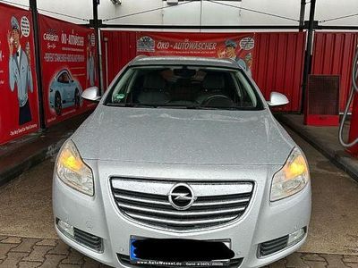 Second-hand Opel Insignia Design Edition 160 CP (117 kW) 2011 Argintiu Break
