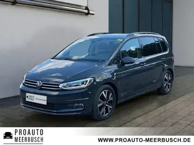Gebraucht VW Touran Comfortline 150 PS (110 kW) 2024 Grau Van / Kleinbus