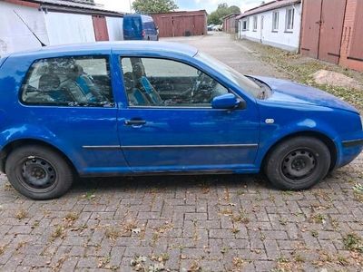 Gebraucht VW Golf IV 75 PS (55 kW) 2001 Blau Kleinwagen