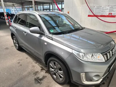 Gebraucht Suzuki Vitara Comfort 140 PS (102 kW) 2020 Grau SUV