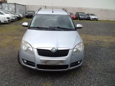 Używany Skoda Roomster Style 105 KM (77 kW) 2008 Srebrny Minivan
