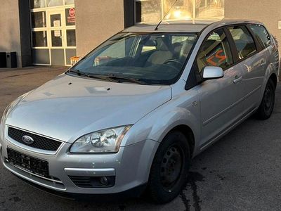 Silber Gebraucht 2007 Ford Focus Style Limousine | 1.290 € (Guter Preis)