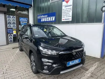 Neu Suzuki SX4 Comfort+ 129 PS (94 kW) 2025 Schwarz Limousine