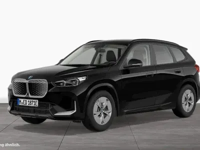 Gebraucht BMW iX1 Performance 200 kW (272 PS) 2023 Schwarz SUV